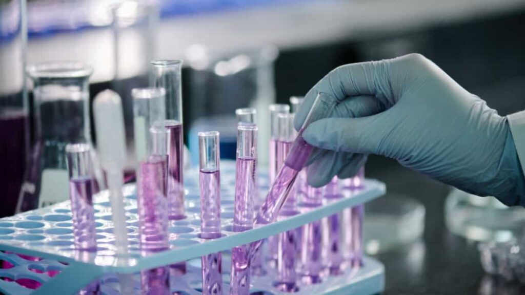 Clinical trial shipping and temperature risk management